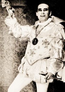 Nikola Cvejić kao Don Đovani u istoimenoj operi V. A. Mocarta, Narodno pozorište, Beograd, 1939/40.